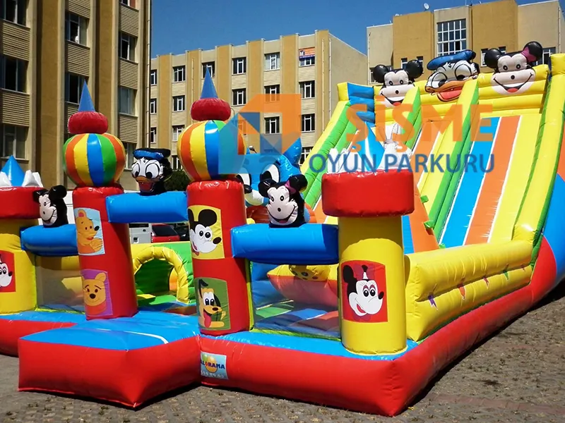 Dev Kaydıraklı Çizgi Karakterler